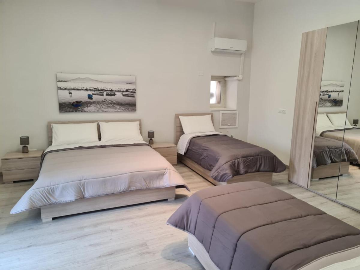 Vanzi Rooms Nápoly Kültér fotó