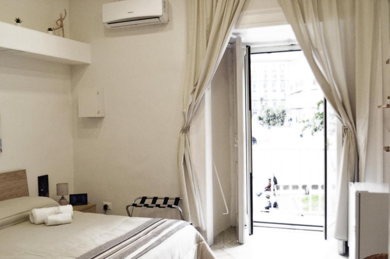 Vanzi Rooms Nápoly Kültér fotó